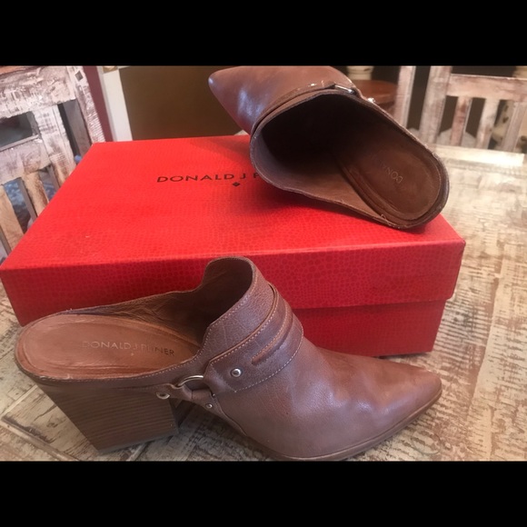 Donald Pliner mule shoe boot - Picture 2 of 4